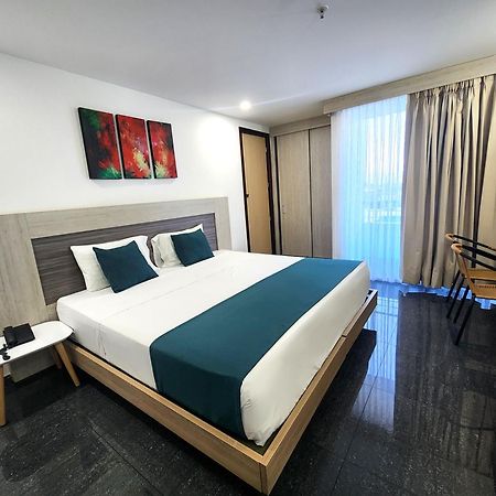 Hotel Be Suites Cali Eksteriør bilde